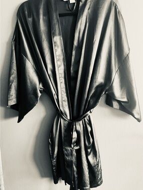 Victoria’s Secret Signature Satin Midi Robe
